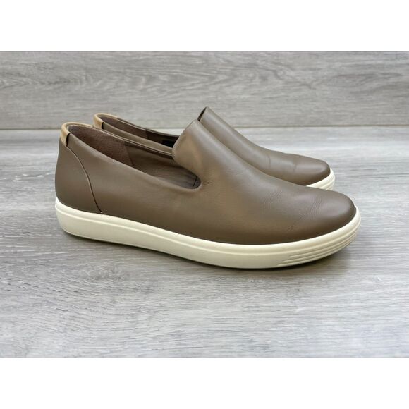 Ecco Soft Women's Sneaker Comfort Slip-On Leather Gray